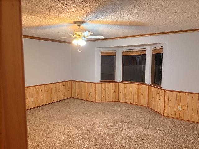 504 Loop Road, Quanah, TX 79252