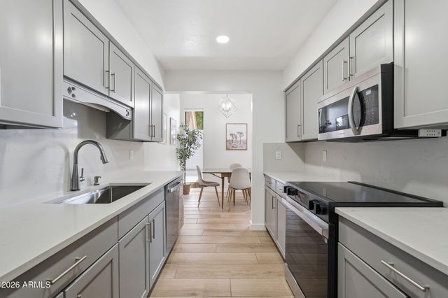 1207 E NORTHSHORE Drive 136, Tempe, AZ 85283