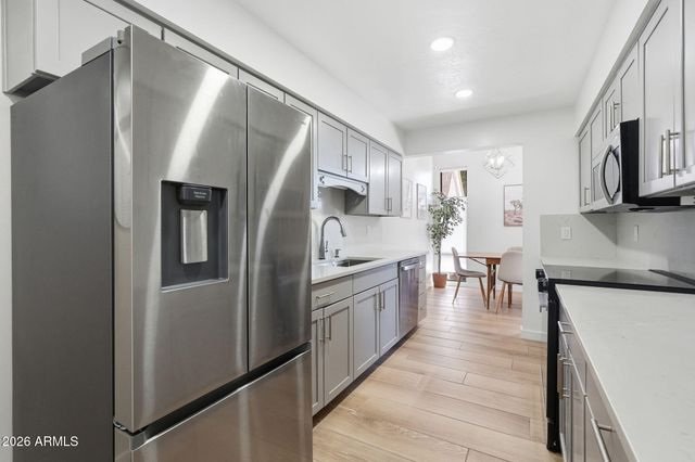 1207 E NORTHSHORE Drive 136, Tempe, AZ 85283