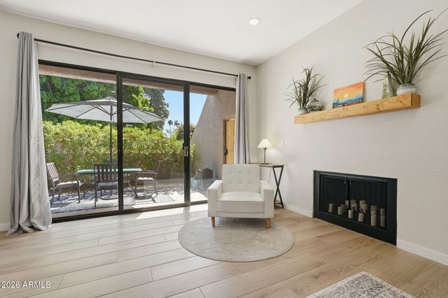 1207 E NORTHSHORE Drive 136, Tempe, AZ 85283