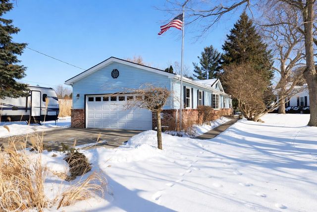 29750 Riverside Bay Court, Harrison Twp, MI 48045