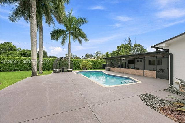 13402 SW 29th St, Davie, FL 33330