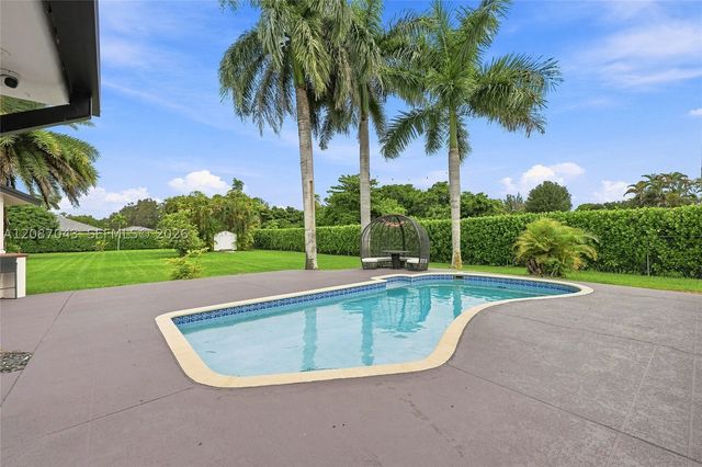 13402 SW 29th St, Davie, FL 33330