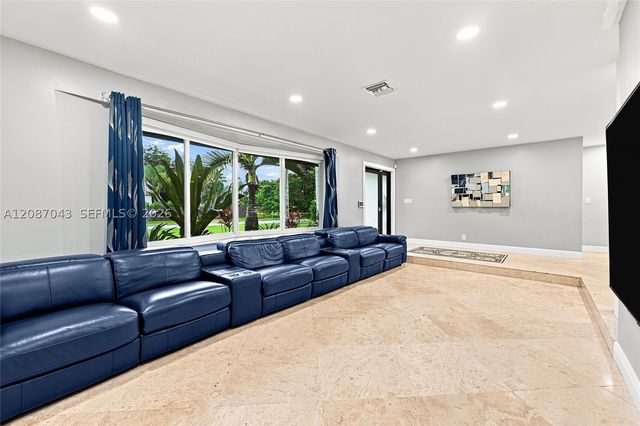 13402 SW 29th St, Davie, FL 33330