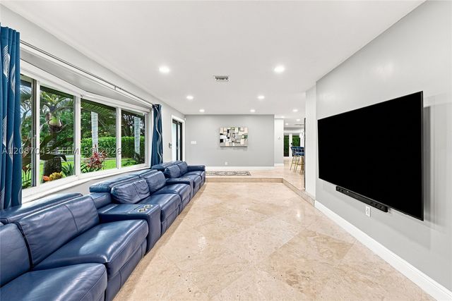 13402 SW 29th St, Davie, FL 33330