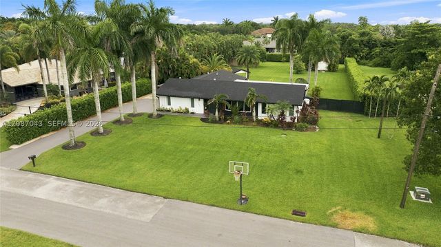 13402 SW 29th St, Davie, FL 33330