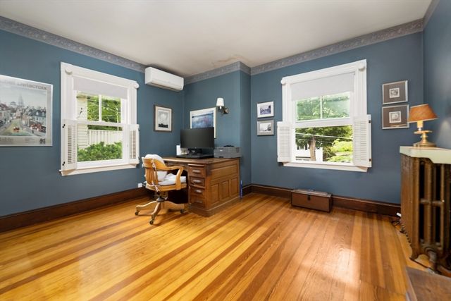 66 Mount Vernon St, Melrose, MA 02176