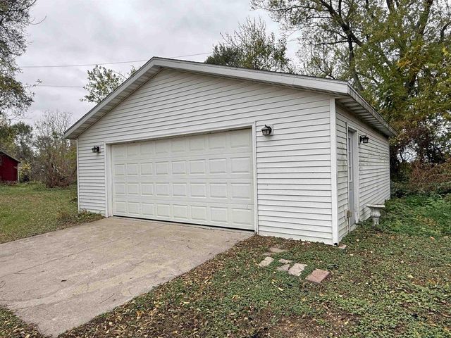 2326 S Murray Road, Janesville, WI 53548