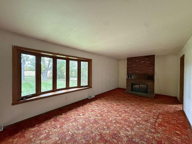 2326 S Murray Road, Janesville, WI 53548