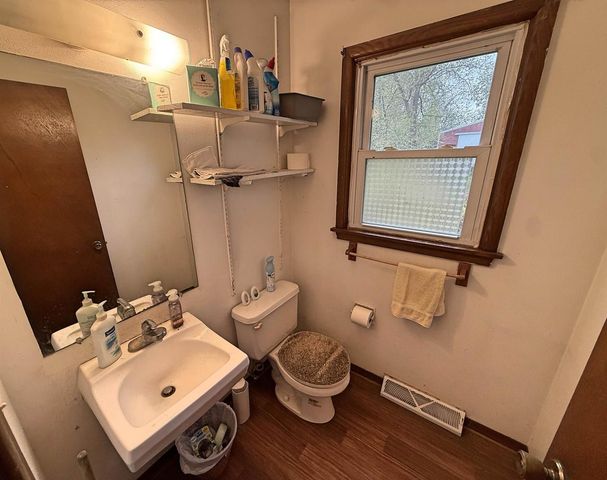 2326 S Murray Road, Janesville, WI 53548