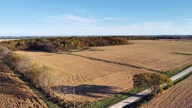 2326 S Murray Road, Janesville, WI 53548