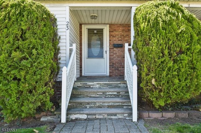 23 Blaine St, Millburn Twp., NJ 07041