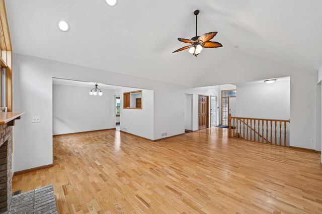 31894 Cedar Crest Trail NE, North Branch Twp, MN 55056