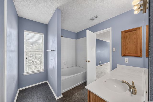 17707 Arroyo Gold, San Antonio, TX 78232