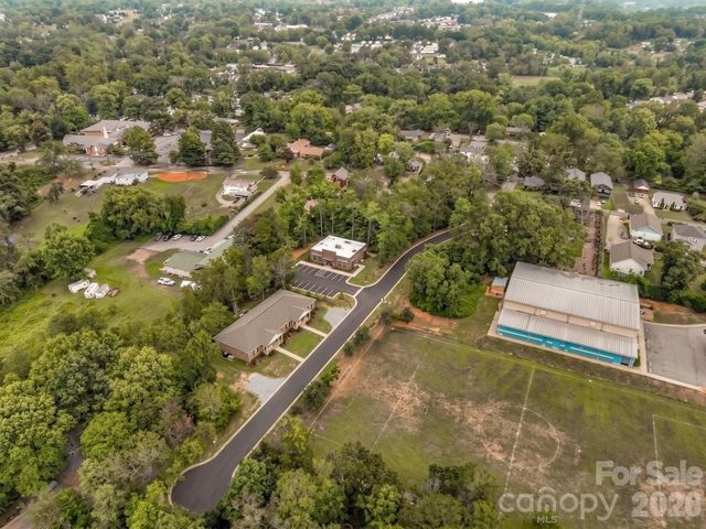 99999 Hazel Mill Road, Asheville, NC 28806