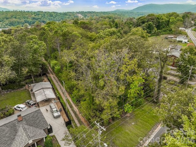 99999 Hazel Mill Road, Asheville, NC 28806