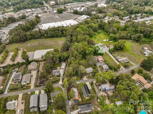 99999 Hazel Mill Road, Asheville, NC 28806