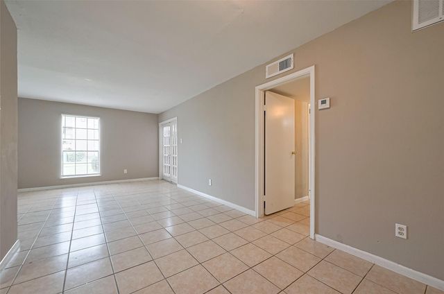 9090 S Braeswood Boulevard 43, Houston, TX 77074
