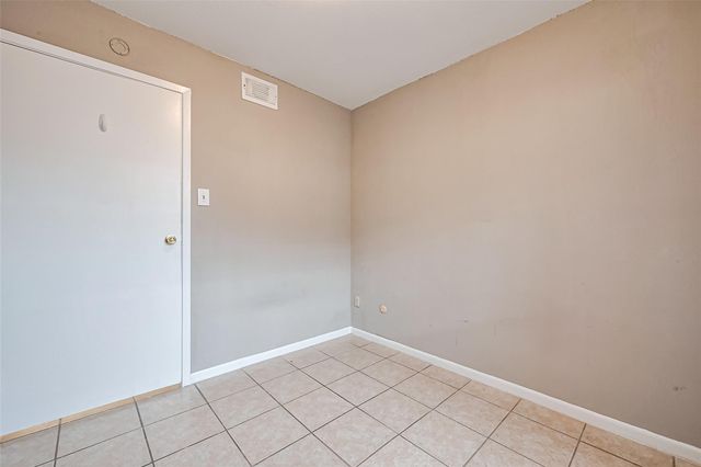 9090 S Braeswood Boulevard 43, Houston, TX 77074