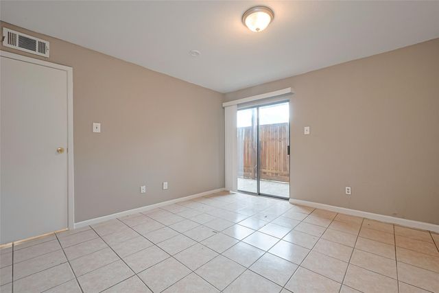 9090 S Braeswood Boulevard 43, Houston, TX 77074