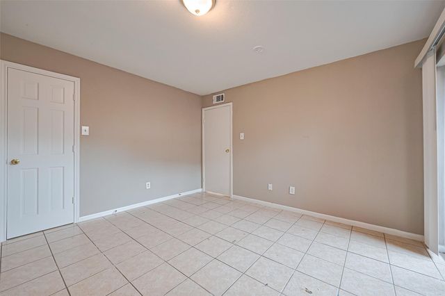 9090 S Braeswood Boulevard 43, Houston, TX 77074