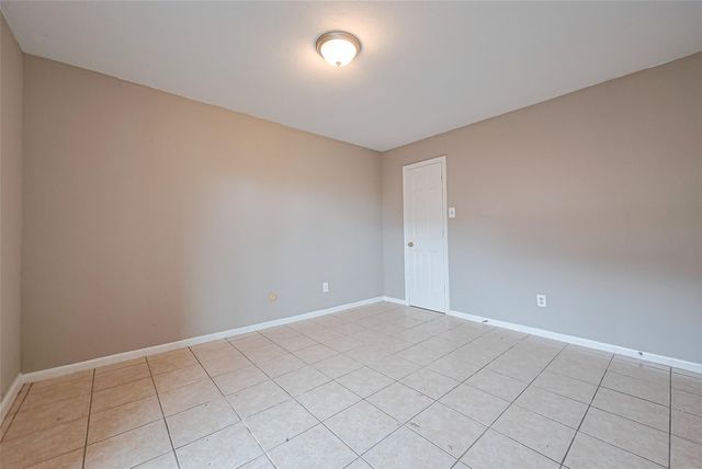 9090 S Braeswood Boulevard 43, Houston, TX 77074