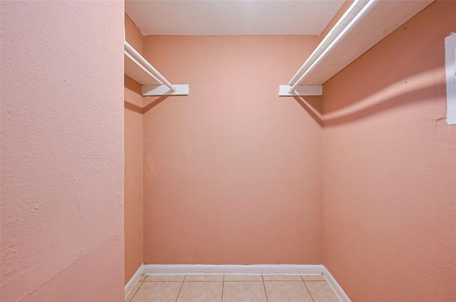 9090 S Braeswood Boulevard 43, Houston, TX 77074