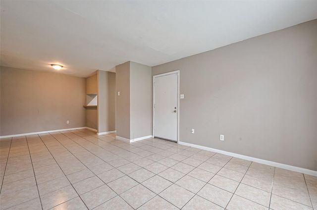 9090 S Braeswood Boulevard 43, Houston, TX 77074