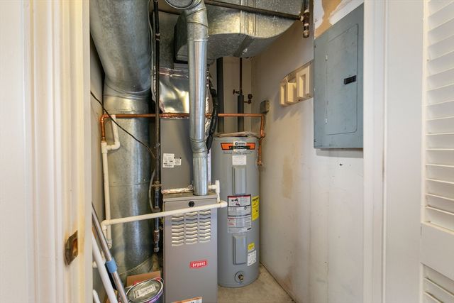 128 Warren 12, Lowell, MA 01852