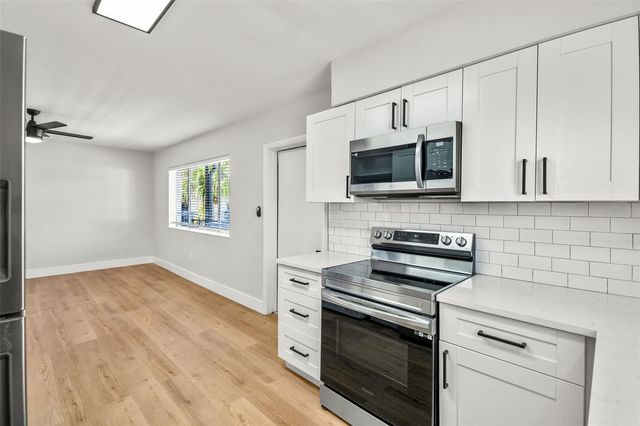 300 S NIMBUS AVENUE 6, Clearwater, FL 33765