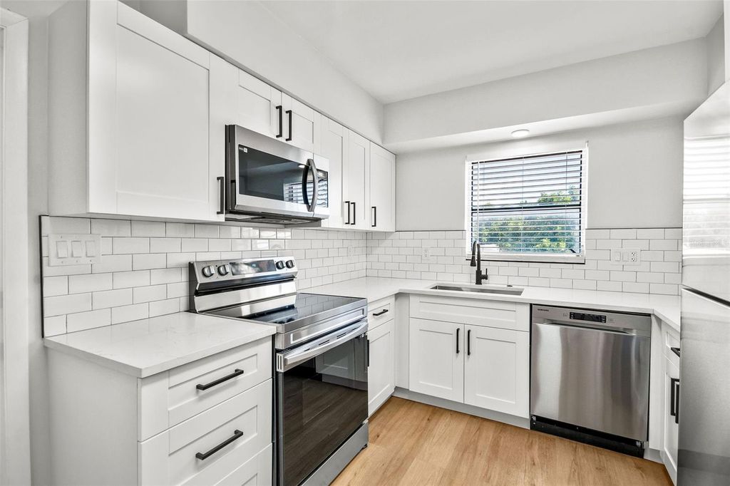 300 S NIMBUS AVENUE 6, Clearwater, FL 33765