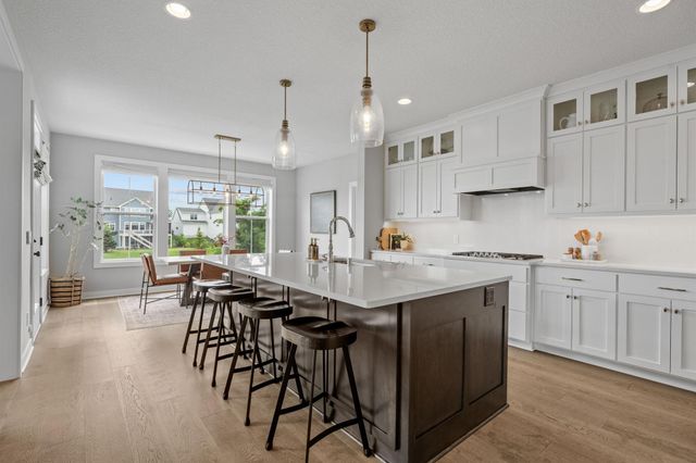 16452 Duluth Trail, Lakeville, MN 55044