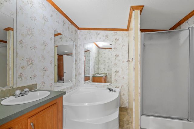 6002 Moose Drive, Granbury, TX 76048