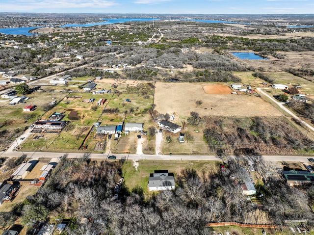 6002 Moose Drive, Granbury, TX 76048