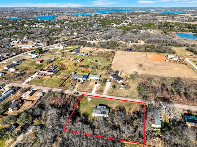 6002 Moose Drive, Granbury, TX 76048