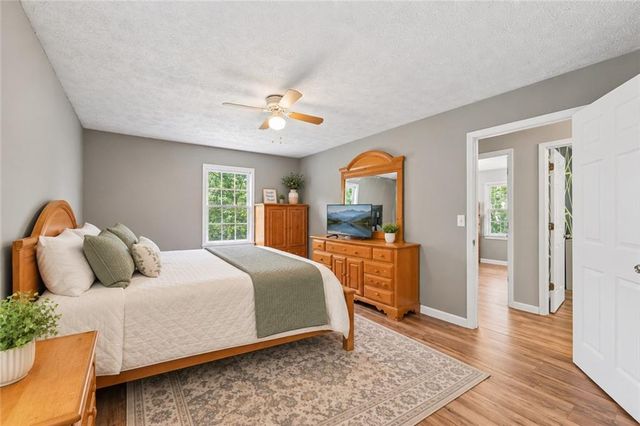 5752 Oak Grove Drive, Acworth, GA 30102