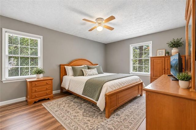 5752 Oak Grove Drive, Acworth, GA 30102