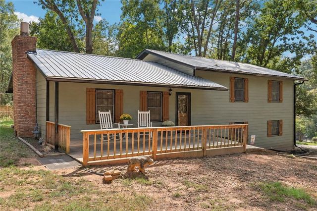 5752 Oak Grove Drive, Acworth, GA 30102