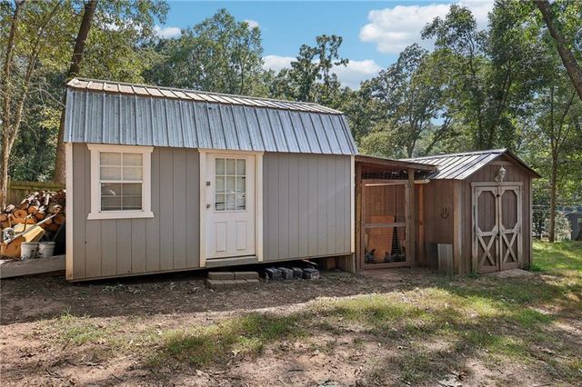 5752 Oak Grove Drive, Acworth, GA 30102