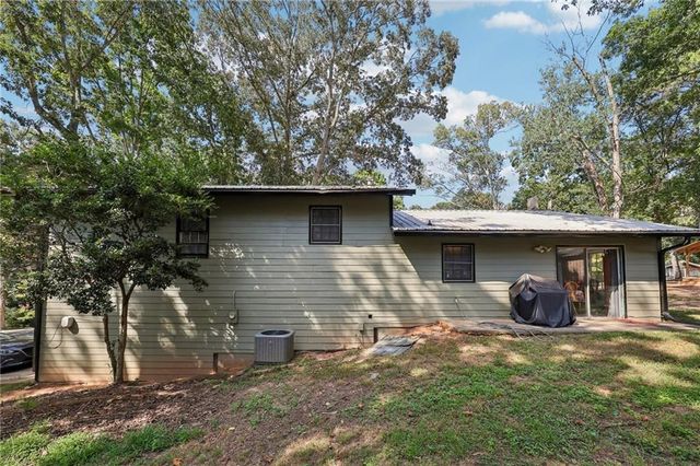 5752 Oak Grove Drive, Acworth, GA 30102