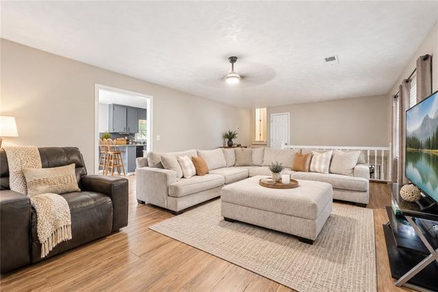 5752 Oak Grove Drive, Acworth, GA 30102