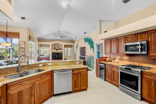 4813 BENCHMARK COURT, Sarasota, FL 34238