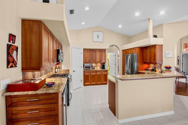 4813 BENCHMARK COURT, Sarasota, FL 34238