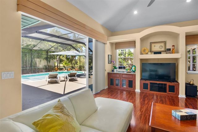 4813 BENCHMARK COURT, Sarasota, FL 34238