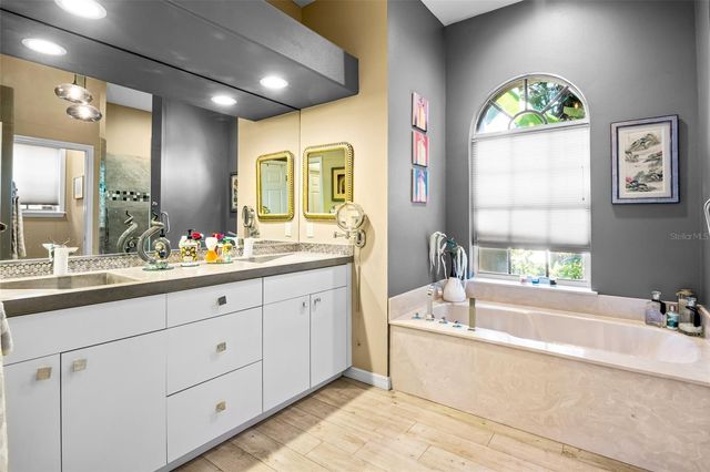 4813 BENCHMARK COURT, Sarasota, FL 34238