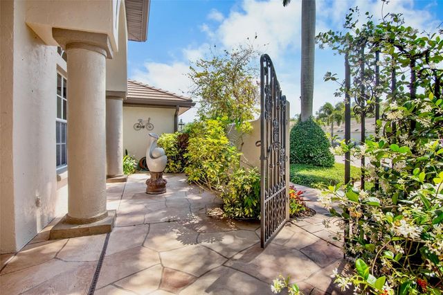 4813 BENCHMARK COURT, Sarasota, FL 34238