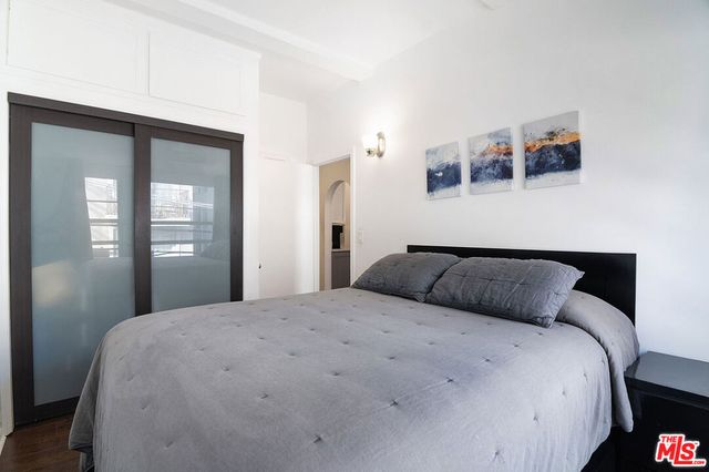 340 N Oakhurst Drive 205, Beverly Hills, CA 90210