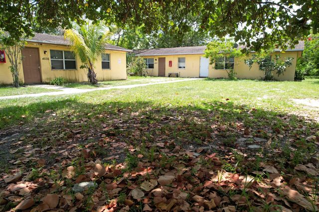 4537 Coconut Road, Lake Worth, FL 33461