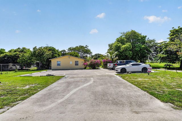 4537 Coconut Road, Lake Worth, FL 33461