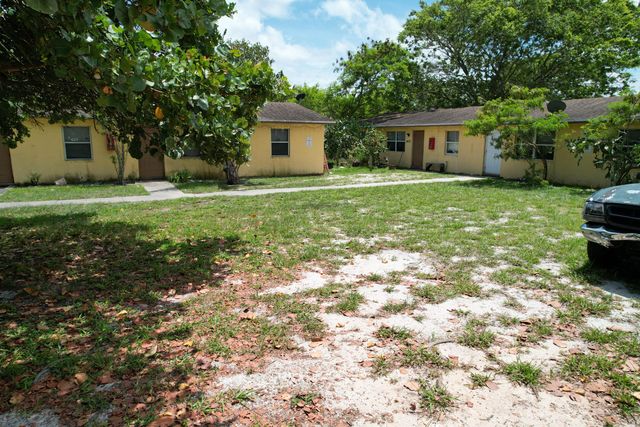 4537 Coconut Road, Lake Worth, FL 33461